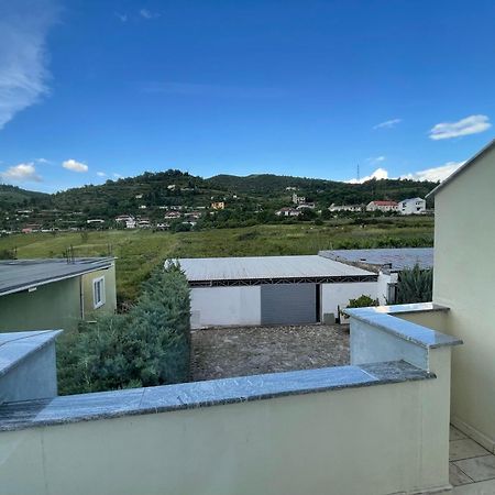 Hotel Latifi Gramsh Екстер'єр фото