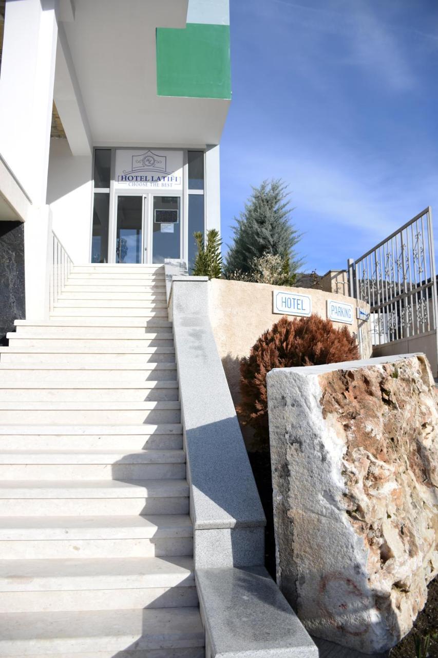 Hotel Latifi Gramsh Екстер'єр фото